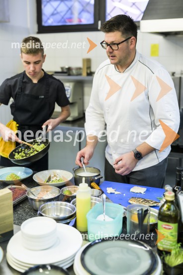  ... ;  Ivica Katić, hrvaški chefNovinarska konferenca z dalmatinsko kulinariko, Srednja šola za gostinstvo in turizem Maribor