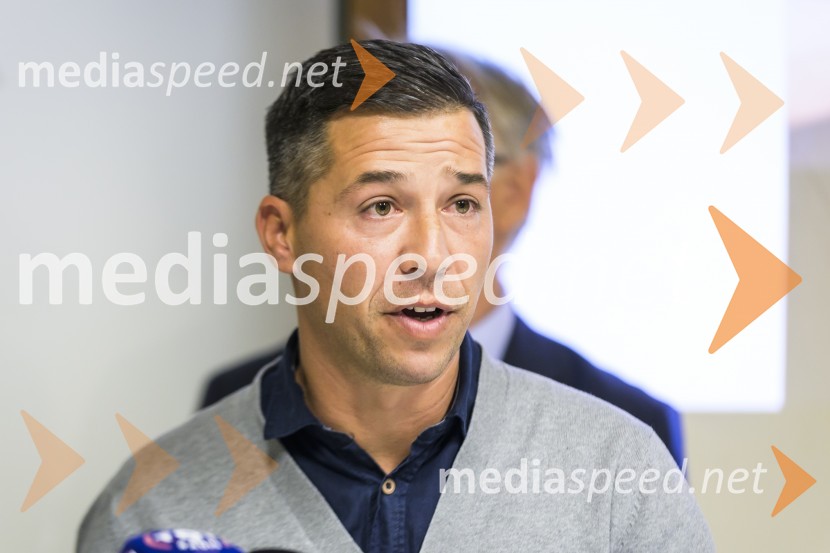  Grega Frangež, profesorNovinarska konferenca z dalmatinsko kulinariko, Srednja šola za gostinstvo in turizem Maribor