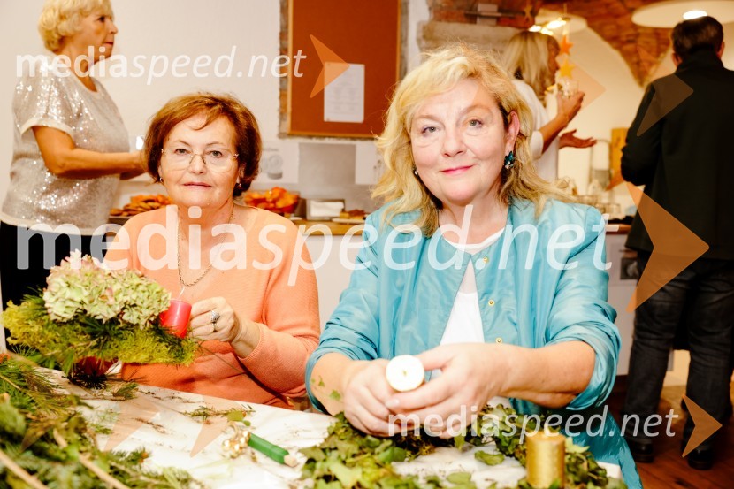  ... ;  Evita Leskovšek, zdravnicaPletenje venčkov na Waldorfski šoli Ljubljana