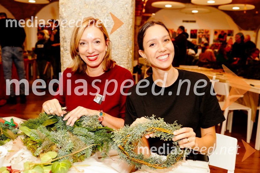 mag. Ladeja Godina Košir, voditeljica platforme Circular Change, sopredsedujoča AmCham Komisiji za krožno gospodarstvo in delitveno ekonomijo;  Taja Košir PopovičPletenje venčkov na Waldorfski šoli Ljubljana