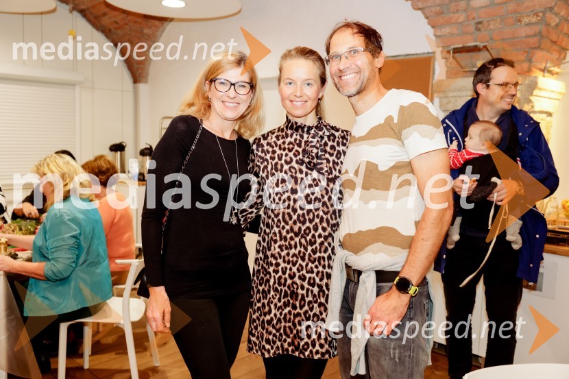 Pletenje venčkov na Waldorfski šoli Ljubljana