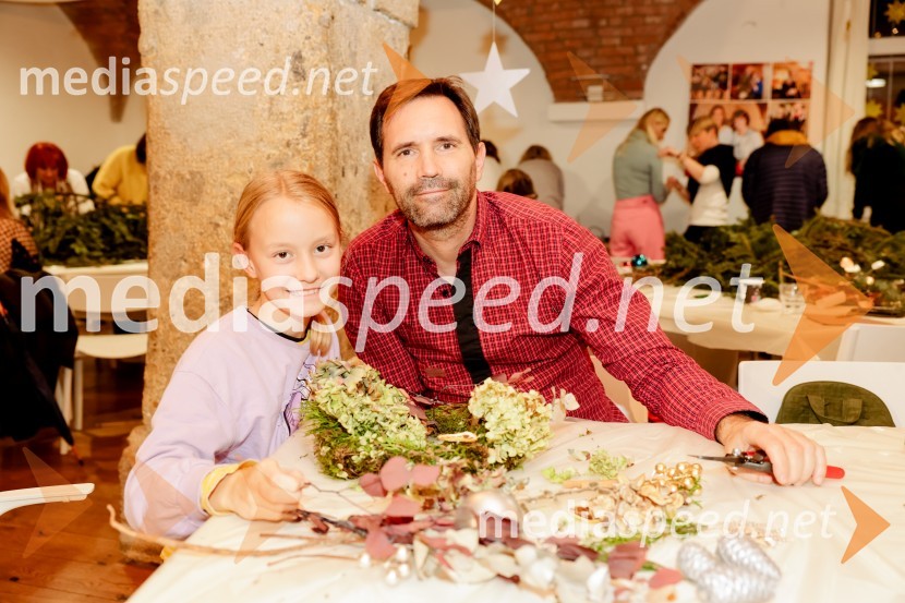 Pletenje venčkov na Waldorfski šoli Ljubljana