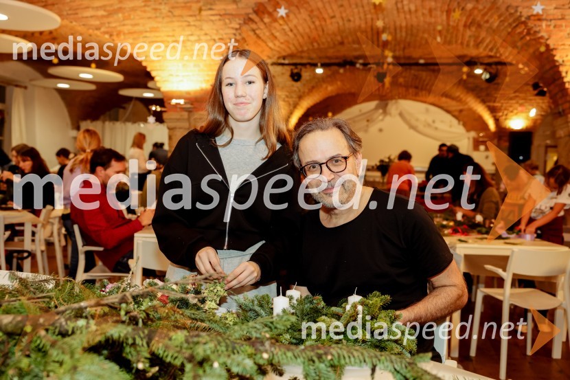 Pletenje venčkov na Waldorfski šoli Ljubljana