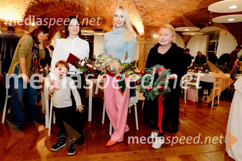  ... ;  Alinda Tamas, nekdanja predsednica društva SILA IWCL - International Women's Club Ljubljana;  Lali Sladjana Ilic, MSc MFA, Rotary Club Ljubljana International, nekdanja predsednica društva SILA IWCL - International Women's Club Ljubljana;  Mateja Marjeta Robežnik, Rotary Club International LjubljanaPletenje venčkov na Waldorfski šoli Ljubljana