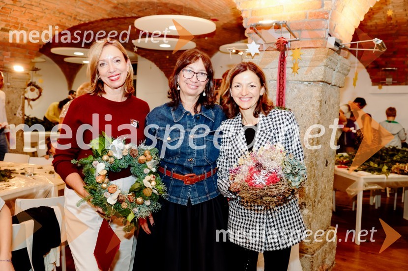 mag. Ladeja Godina Košir, voditeljica platforme Circular Change, sopredsedujoča AmCham Komisiji za krožno gospodarstvo in delitveno ekonomijo;  Branka Strmole Ukmar, Waldorfska šola Ljubljana; dr. Maja Zalaznik, nekdanja ministrica za izobraževanje, znanost in športPletenje venčkov na Waldorfski šoli Ljubljana