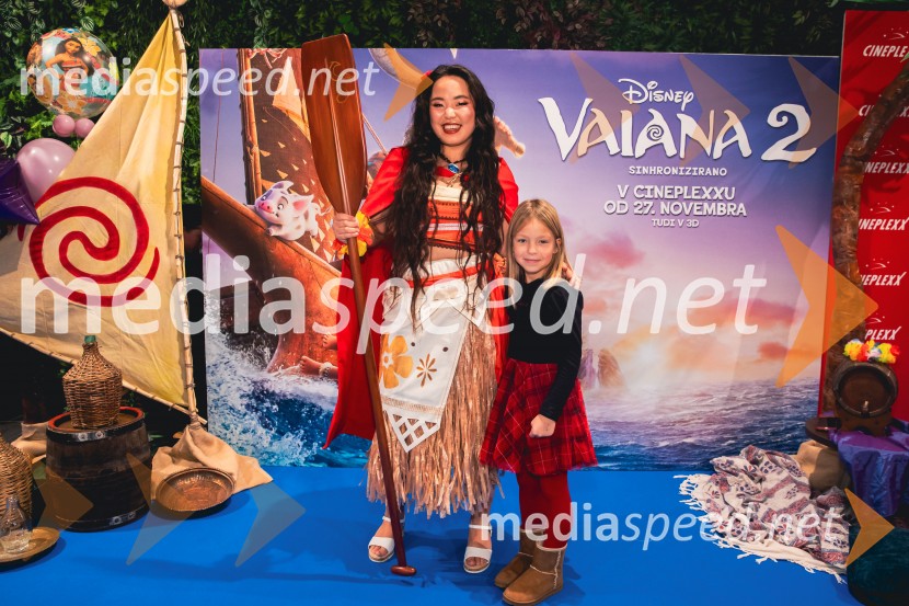  Val Mandz, cosplayer ;  ... Vaiana 2, premiera animiranega filma v Cineplexx Ljubljana