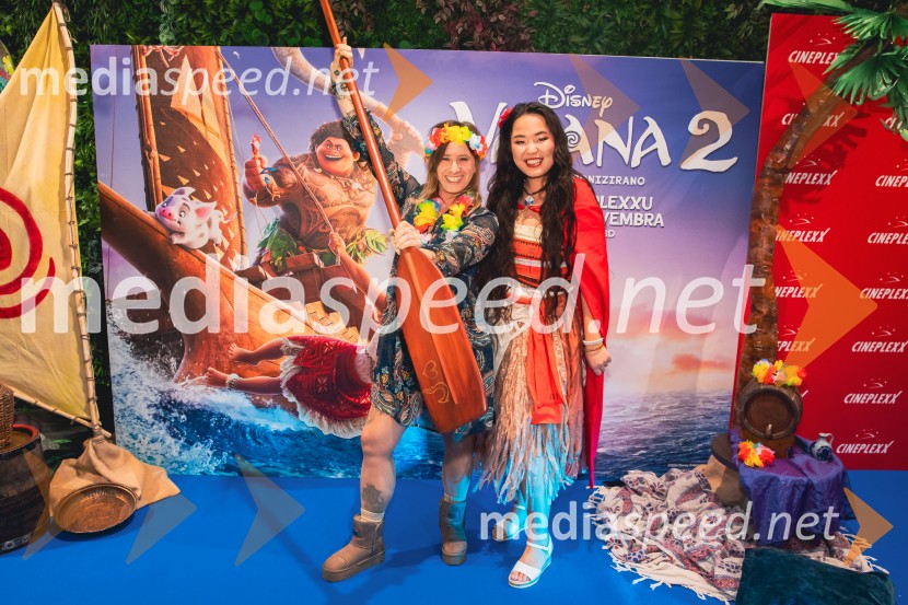  ... ;  Val Mandz, cosplayer Vaiana 2, premiera animiranega filma v Cineplexx Ljubljana