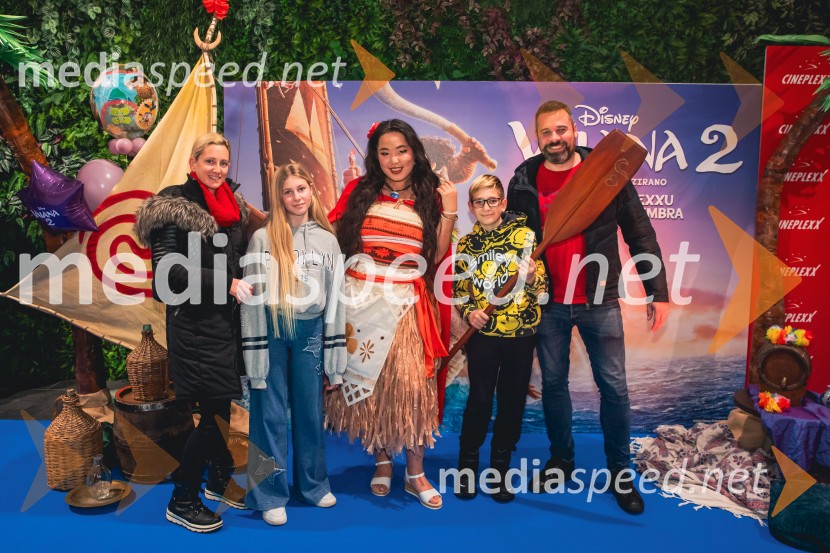  ... ;  ... ;  Val Mandz, cosplayer ;  ... ;  ... Vaiana 2, premiera animiranega filma v Cineplexx Ljubljana