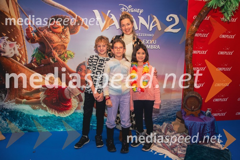  ... ;  ... ;  Antea Mramor Bitenc;  Ula Sijaj BitencVaiana 2, premiera animiranega filma v Cineplexx Ljubljana