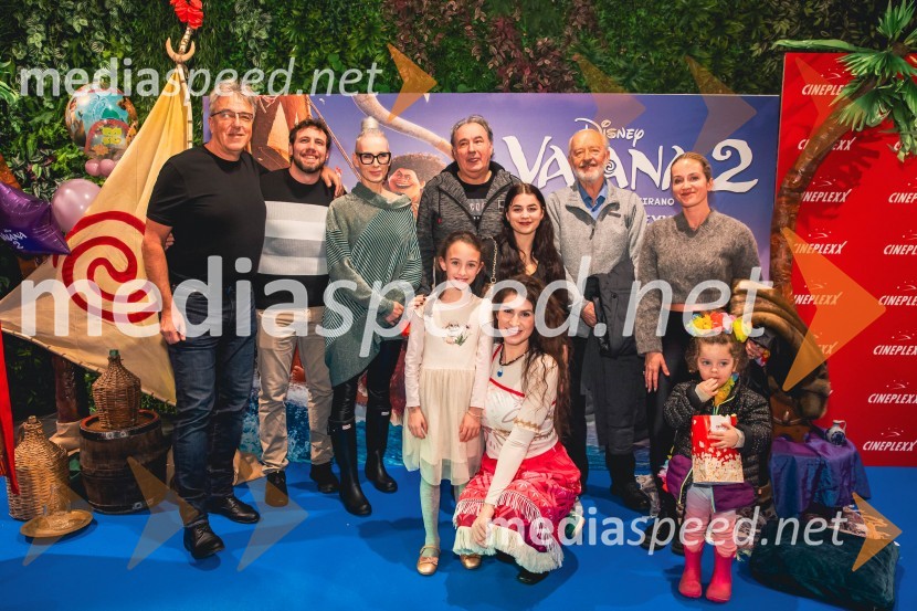  ... ;  Žiga Bunič, igralec;  Miroslava Berginc, prevajalka, glasovna igralka;  ... ;  Marjan Bunič, pevec, voditelj, Radio Ognjišče;  Katja Ajster - Kataya, pevka, igralka;  ... ;  ... ;  Nina Grilc, Femme fatale 2025;  Alaska Olivia GrilcVaiana 2, premiera animiranega filma v Cineplexx Ljubljana