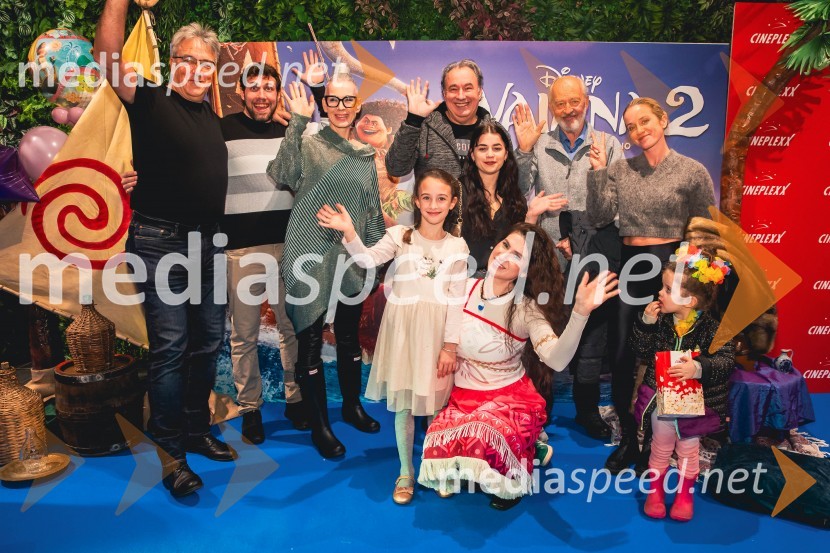  ... ;  Žiga Bunič, igralec;  ... ;  ... ;  Marjan Bunič, pevec, voditelj, Radio Ognjišče;  ... ;  Katja Ajster - Kataya, pevka, igralka;  ... ;  Nina Grilc, Femme fatale 2025;  Alaska Olivia GrilcVaiana 2, premiera animiranega filma v Cineplexx Ljubljana