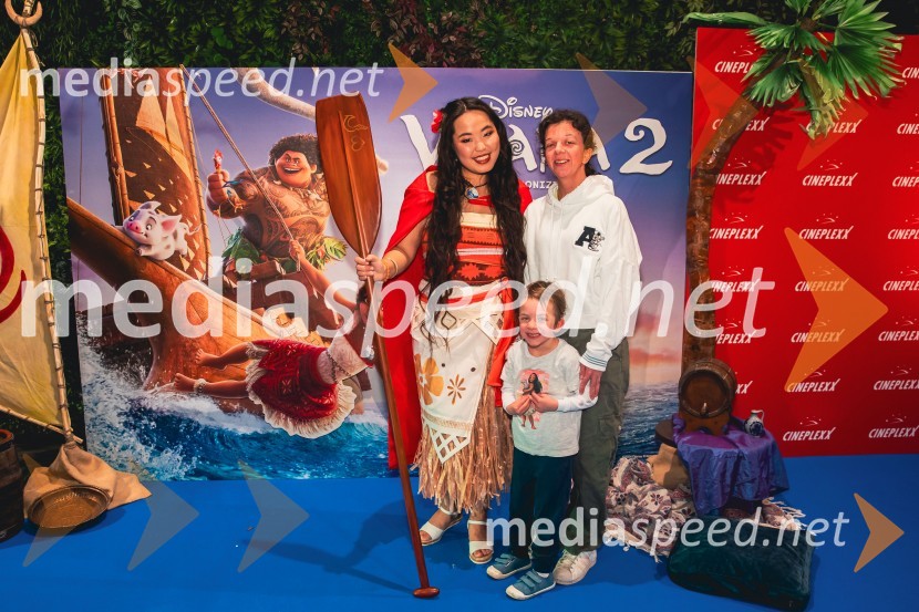  Val Mandz, cosplayer ;  ... ;  ... Vaiana 2, premiera animiranega filma v Cineplexx Ljubljana