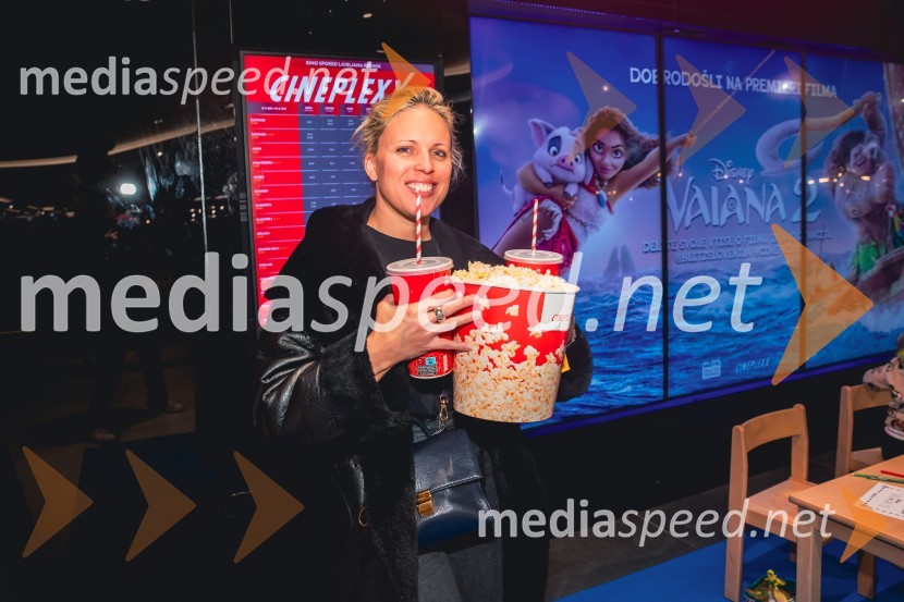  Manja Stević, voditeljica, Jutro na PlanetuVaiana 2, premiera animiranega filma v Cineplexx Ljubljana