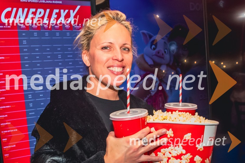 Manja Stević, voditeljica, Jutro na PlanetuVaiana 2, premiera animiranega filma v Cineplexx Ljubljana