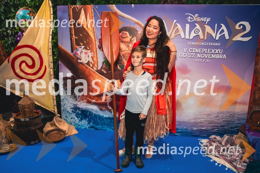  ... ;  Yuanchun  Yu, profesorica pipe, Osrednji konservatorij za glasbo v PekinguVaiana 2, premiera animiranega filma v Cineplexx Ljubljana