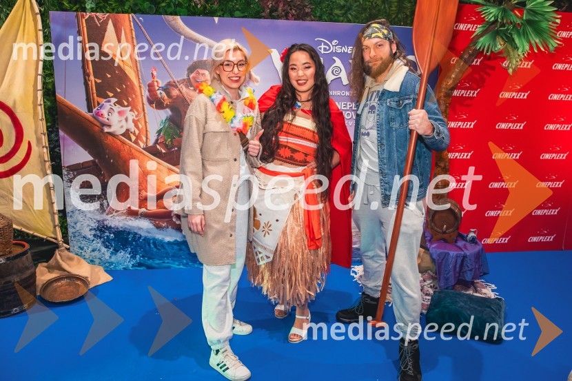  Kaja Kočevar- Kaya Solo, vlogerka;  Val Mandz, cosplayer ;  Jan StrmšekVaiana 2, premiera animiranega filma v Cineplexx Ljubljana