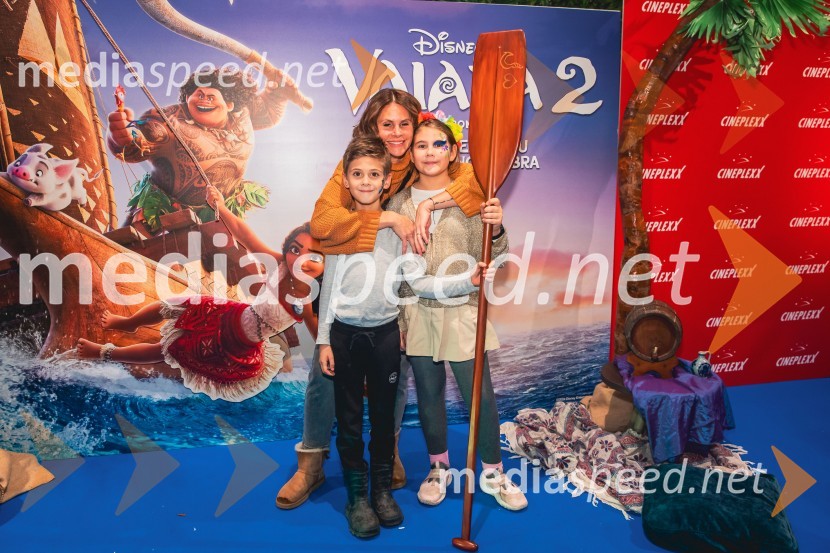  ... ;  Teja  Jugovic, spletna vplivnica, Cool mamacita;  ... Vaiana 2, premiera animiranega filma v Cineplexx Ljubljana