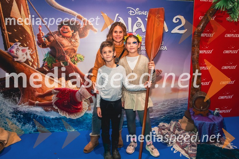 ... ;  Teja  Jugovic, spletna vplivnica, Cool mamacita;  ... Vaiana 2, premiera animiranega filma v Cineplexx Ljubljana