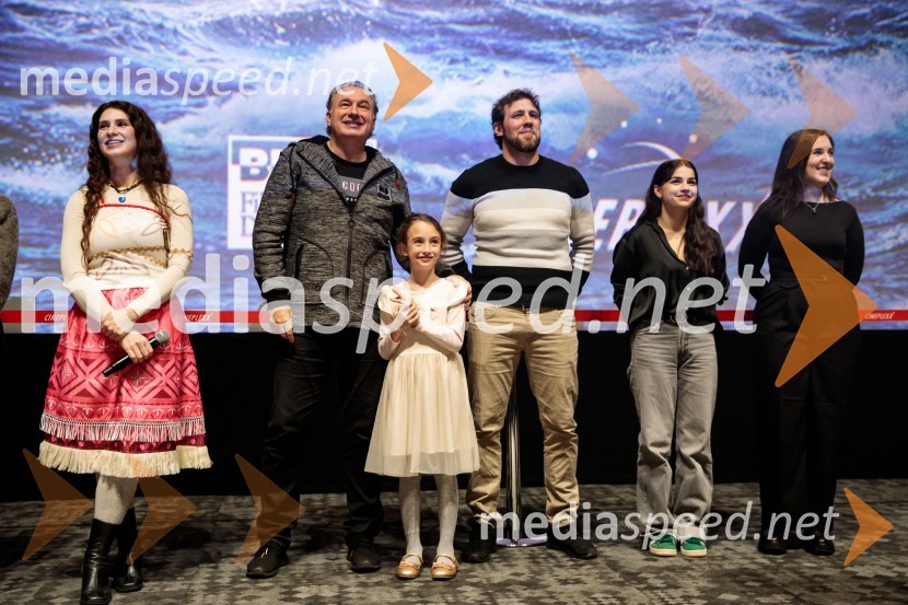  Katja Ajster - Kataya, pevka, igralka;  Marjan Bunič, pevec, voditelj, Radio Ognjišče;  ... ;  Žiga Bunič, igralec;  ... ;  ... Vaiana 2, premiera animiranega filma v Cineplexx Ljubljana