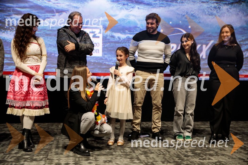  Katja Ajster - Kataya, pevka, igralka;  Marjan Bunič, pevec, voditelj, Radio Ognjišče;  Azra Pucko, Hiša plesa, Libero dance center;  ... ;  Žiga Bunič, igralec;  ... ;  ... Vaiana 2, premiera animiranega filma v Cineplexx Ljubljana