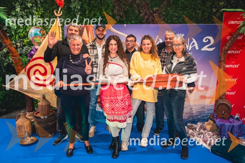  ... ;  ... ;  ... ;  Katja Ajster - Kataya, pevka, igralka;  ... ;  ... ;  ... ;  ... Vaiana 2, premiera animiranega filma v Cineplexx Ljubljana