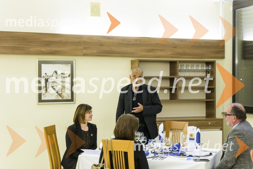  Dušan Erjavec, ravnatelj, Srednja šola za gostinstvo in turizem MariborVečerja s kuharji iz Splita na Srednji šoli za gostinstvo in turizem Maribor