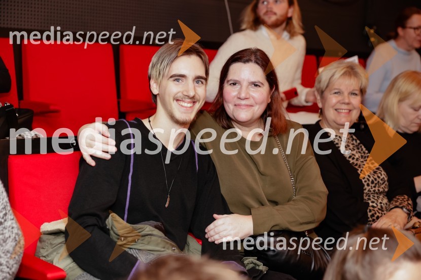  Tilen Oblak, asistent dramaturginje;  Teja Pelko, novinarka;  Irena  Butoln, germanistkaSamo še enkrat gremo spat, premiera v Mini teatru