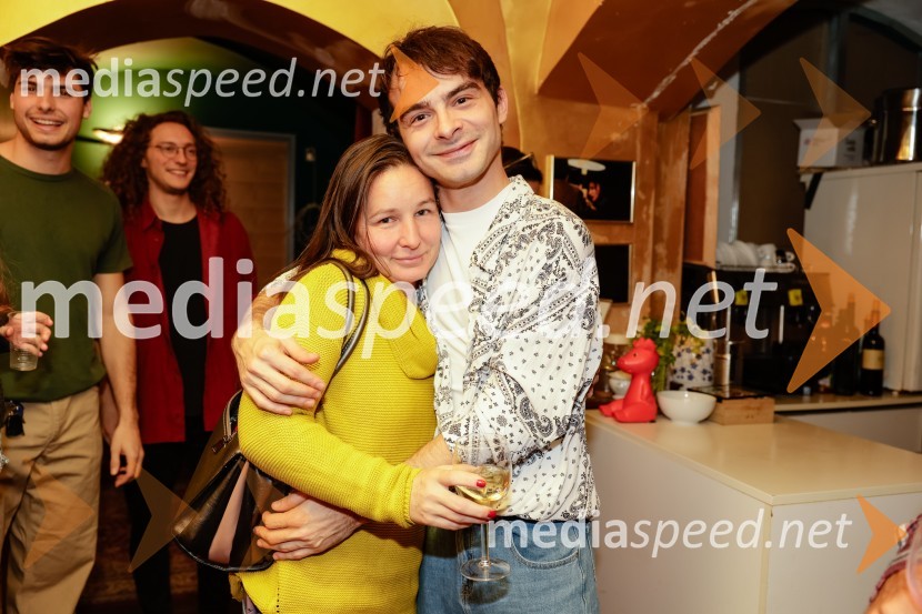  ... ;  Daniel PetkovićSamo še enkrat gremo spat, premiera v Mini teatru