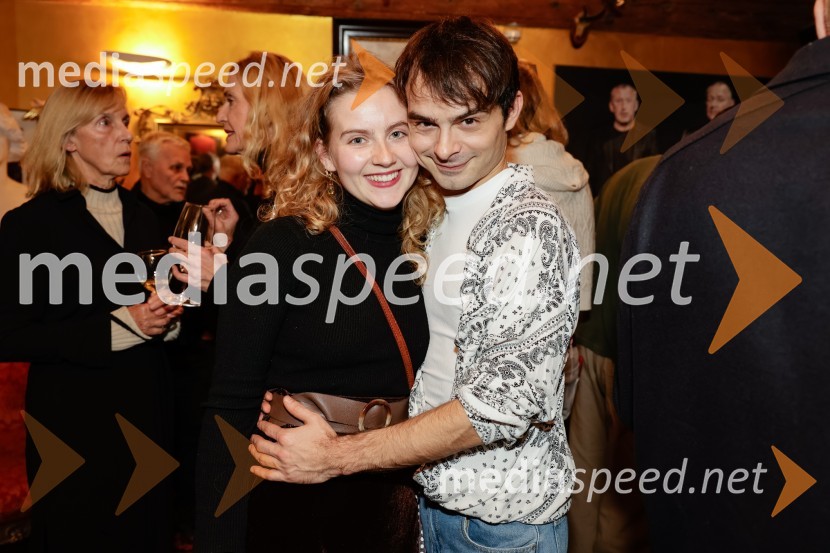  Suzana Krevh, igralka;  Daniel PetkovićSamo še enkrat gremo spat, premiera v Mini teatru