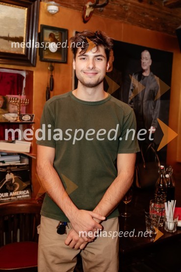  Svit Stefanija, igralecSamo še enkrat gremo spat, premiera v Mini teatru