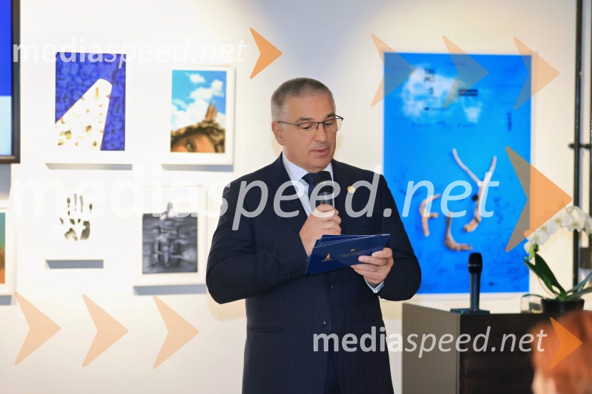  Marko Lotrič, predsednik, Državni svetV Londonu razstava Radovana Jenka in razprava o prihodnosti trajnostne prenove urbanih območij