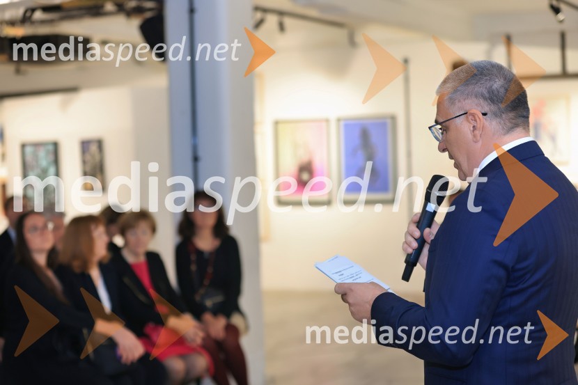  Marko Lotrič, predsednik, Državni svetV Londonu razstava Radovana Jenka in razprava o prihodnosti trajnostne prenove urbanih območij