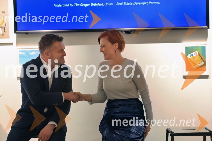  Tim Gledstone, partner, Squire and Partners; dr. Asta Vrečko, ministrica za kulturoV Londonu razstava Radovana Jenka in razprava o prihodnosti trajnostne prenove urbanih območij