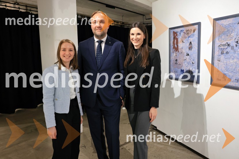  Špela Rener, Britansko-slovenska gospodarska zbornica;  Mart D. Buh, vodja poslovnega razvoja, Britansko-slovenska gospodarska zbornica;  Tara Pleško, Britansko-slovenska gospodarska zbornicaV Londonu razstava Radovana Jenka in razprava o prihodnosti trajnostne prenove urbanih območij