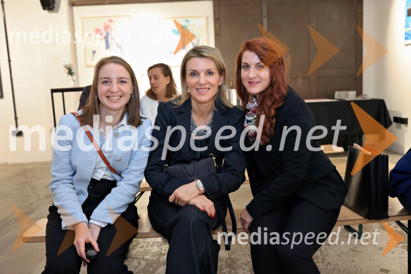  Špela Rener, Britansko-slovenska gospodarska zbornica;  Barbara Uranjek, direktorica, Britansko-slovenska gospodarska zbornica;  Aleksandra Barič, Britansko veleposlaništvo v LjubljaniV Londonu razstava Radovana Jenka in razprava o prihodnosti trajnostne prenove urbanih območij