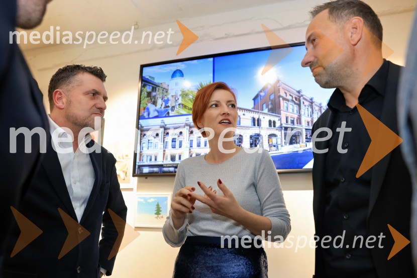  Tim Gledstone, partner, Squire and Partners; dr. Asta Vrečko, ministrica za kulturo;  Janez Kunič, komercialni direktor, TrimoV Londonu razstava Radovana Jenka in razprava o prihodnosti trajnostne prenove urbanih območij
