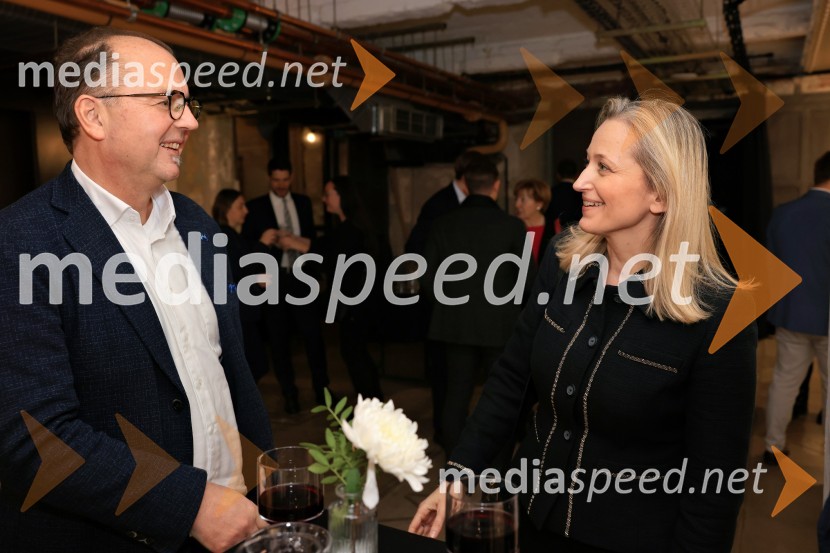  Dejan  Spasovski, ustanovitelj in lastnik, ESG Novo;  Sanja Štiglic, slovenska veleposlanica v LondonuV Londonu razstava Radovana Jenka in razprava o prihodnosti trajnostne prenove urbanih območij