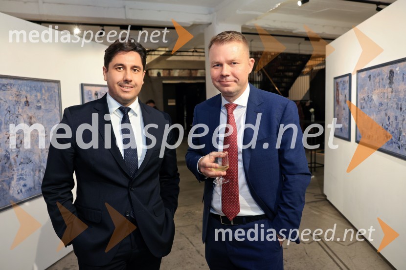  Aljoša Krdžić, partner, odvetniška pisarna Rojs, Peljhan, Prelesnik & partnerj;  Bojan Šporar, partner, odvetniška pisarna Rojs, Peljhan, Prelesnik & partnerjiV Londonu razstava Radovana Jenka in razprava o prihodnosti trajnostne prenove urbanih območij