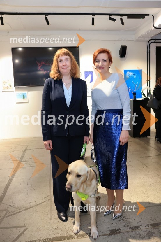  Victoria Harrison, britanska veleposlanica v Sloveniji; dr. Asta Vrečko, ministrica za kulturoV Londonu razstava Radovana Jenka in razprava o prihodnosti trajnostne prenove urbanih območij