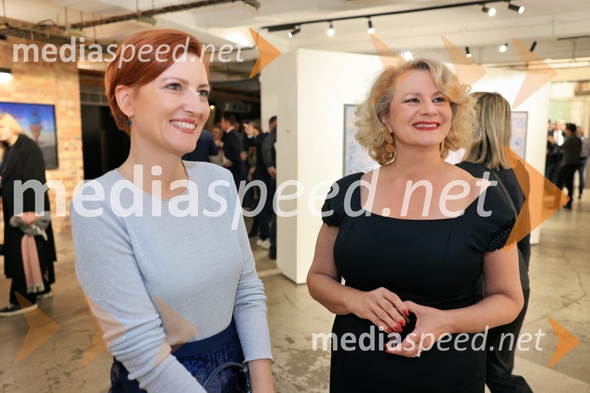 dr. Asta Vrečko, ministrica za kulturo;  Petra Zakrajšek, arhitektkaV Londonu razstava Radovana Jenka in razprava o prihodnosti trajnostne prenove urbanih območij