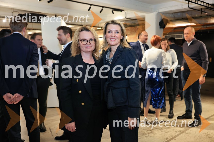  Monika Kirbiš Rojs, sekretarka, Državni svet;  Barbara Uranjek, direktorica, Britansko-slovenska gospodarska zbornicaV Londonu razstava Radovana Jenka in razprava o prihodnosti trajnostne prenove urbanih območij