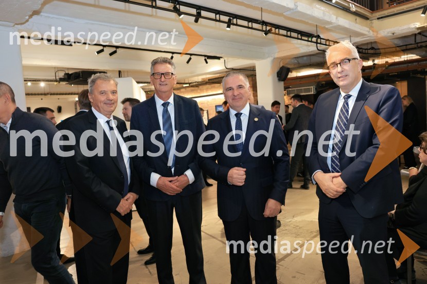  Jože Smole, svetnik, Državni svet;  Marko Staroveški, svetnik, Državni svet;  Marko Lotrič, predsednik, Državni svet;  Mitja  Gorenšček, svetnik, Državni svetV Londonu razstava Radovana Jenka in razprava o prihodnosti trajnostne prenove urbanih območij