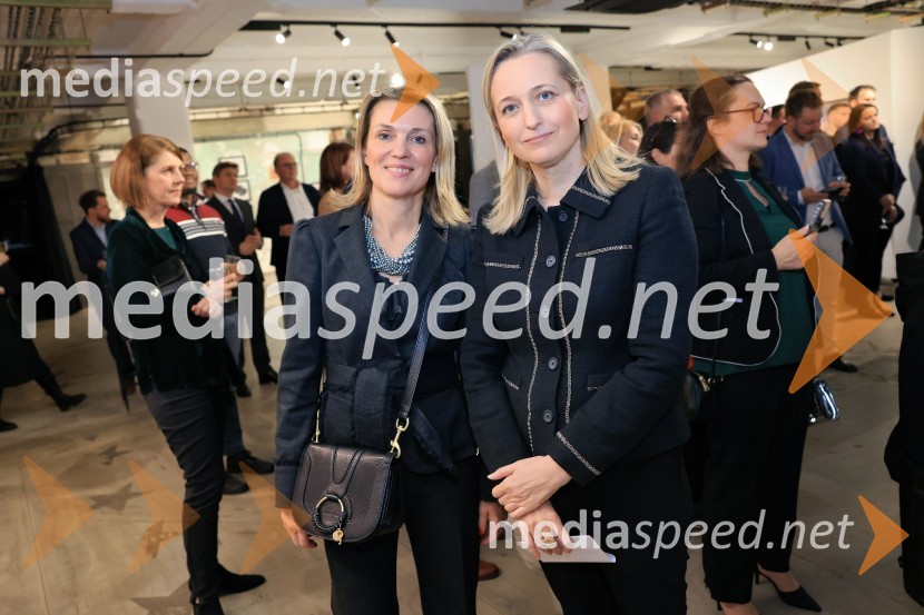  Barbara Uranjek, direktorica, Britansko-slovenska gospodarska zbornica;  Sanja Štiglic, slovenska veleposlanica v LondonuV Londonu razstava Radovana Jenka in razprava o prihodnosti trajnostne prenove urbanih območij