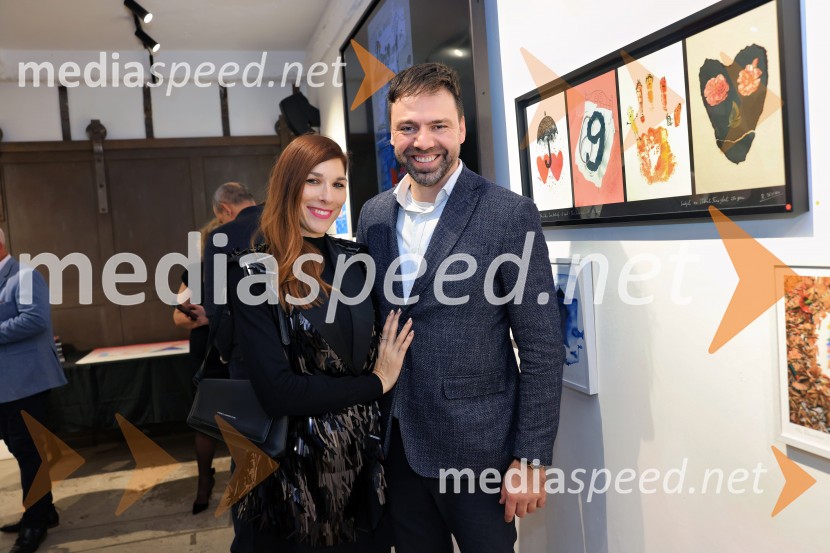  Kaja Kopitar;  Borut Čeh, soustanovitelj in izvršni direktor, Labena d.o.o.V Londonu razstava Radovana Jenka in razprava o prihodnosti trajnostne prenove urbanih območij