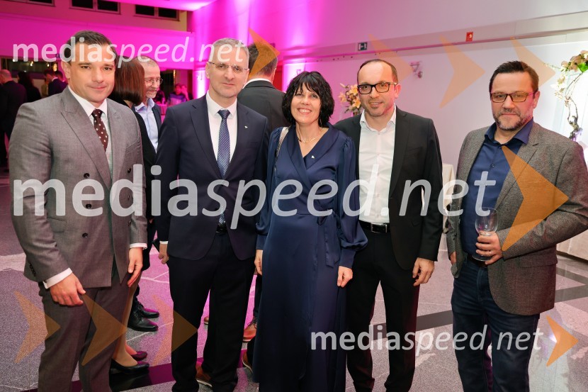  Zdenko Škraban, Vitoma PR;  ... ; mag. Aleksandra Podgornik, direktorica, Štajerska gospodarska zbornica;  ... ;  ... Štajerska gospodarska odličnost 2024