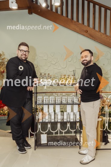  Nejc Simšič, novinar;  Damien Flynn, mbasador znamke, Nicolai Parfumeur CreateurVečer gurmanskih dišav z Nicolai Parfumeur Createur v Ikona Ljubljana