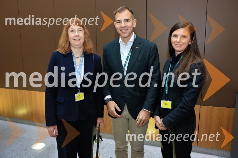  Victoria Harrison, britanska veleposlanica v Sloveniji;  Leon Korošec, Direktor zimsko-športne divizije, Podpredsednik skupine Elan;  Melanja Korošec, podpredsednica SZS, podpredsednica skupine KJK SportsPoslovna konferenca BSCC na londonski borzi