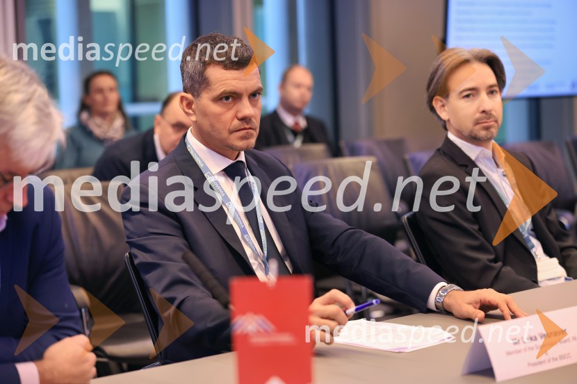  Luka Vesnaver, predsednik Britansko-slovenske gospodarske zbornice in partner v ION Advisory;  Žiga Vižintin, Pokojninska družba A, d.d.Poslovna konferenca BSCC na londonski borzi