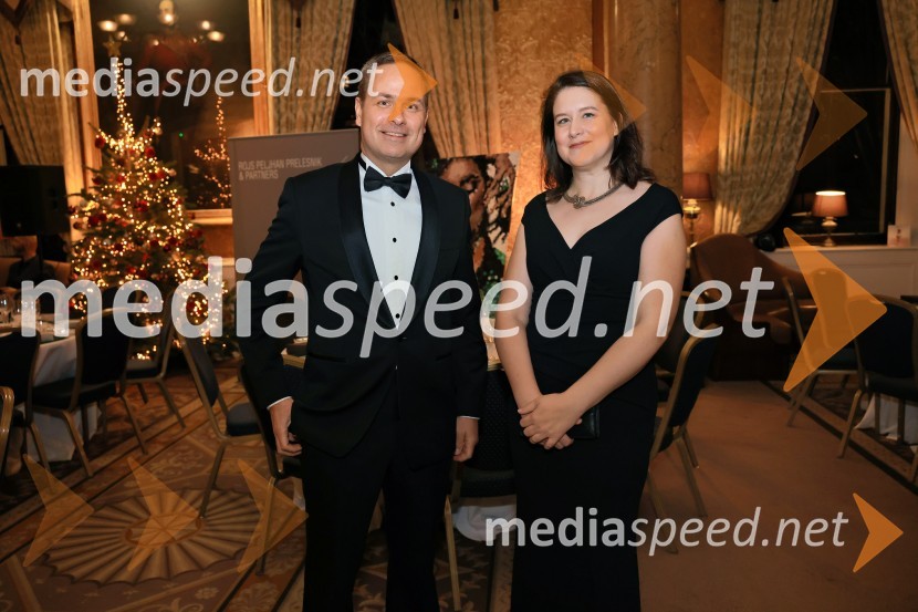  Peter  Ribarič, direktor, Planet GV d.o.o; dr. Vita Godec, direktorica, Lenis farmacevtika d.o.o., zmagovalka AmCham Top Potential of the Year 2018Christmas Gala 2024, dogodek Britansko - slovenske gospodarske zbornice