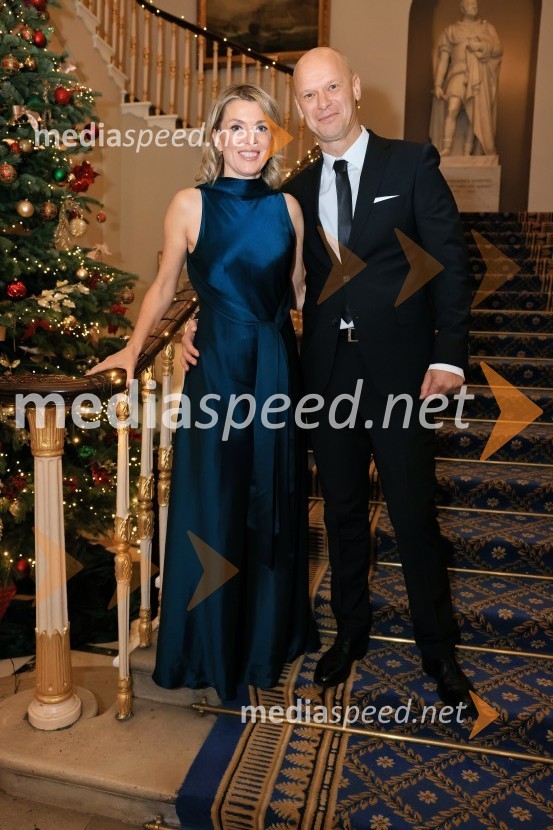  Barbara Uranjek, direktorica, Britansko-slovenska gospodarska zbornica;  Primož Kozina, odvetnikChristmas Gala 2024, dogodek Britansko - slovenske gospodarske zbornice